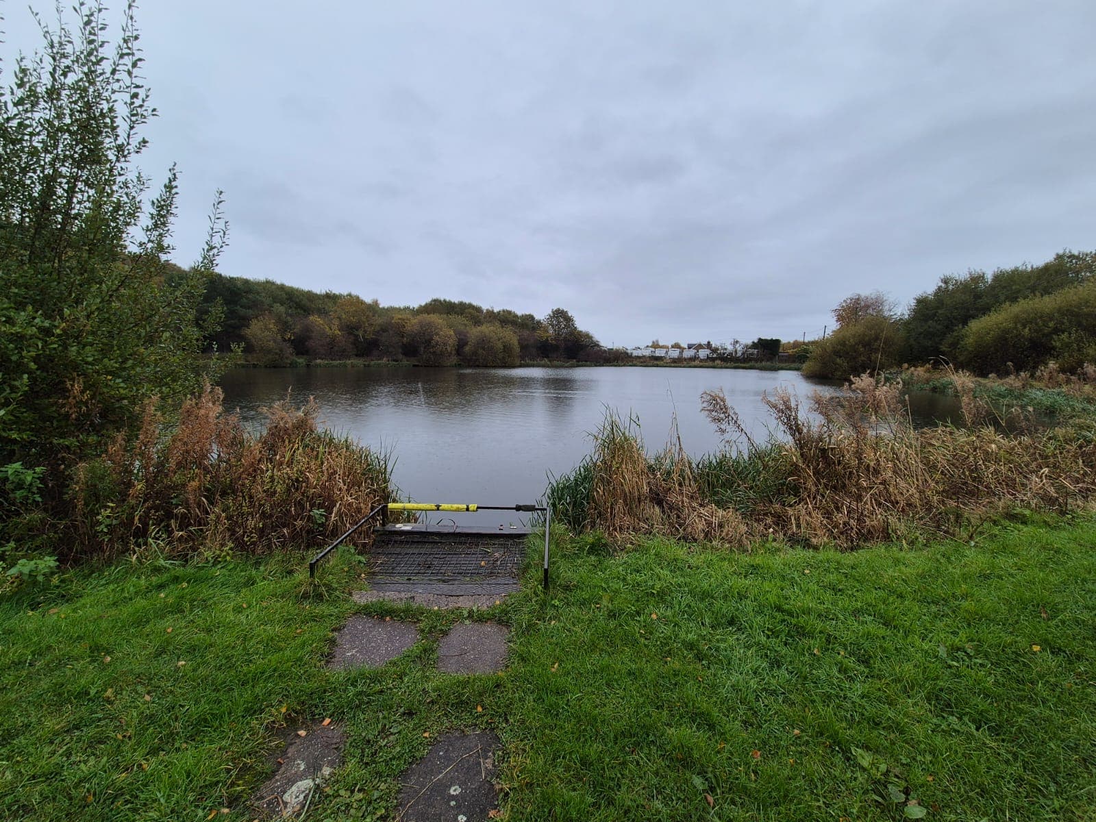 Woodshaw Reservoir photo 9